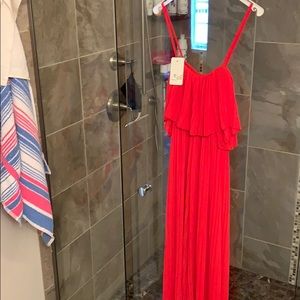 New never worn red pleated jumspsuit❤️